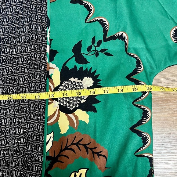 NEW Damask Melody Drama Kimono Covering Size S/M - Picture 8 of 9